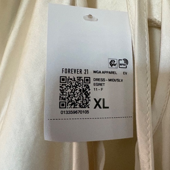 Leopard O-Ring Halter Maxi Dress - Picture 13 of 17